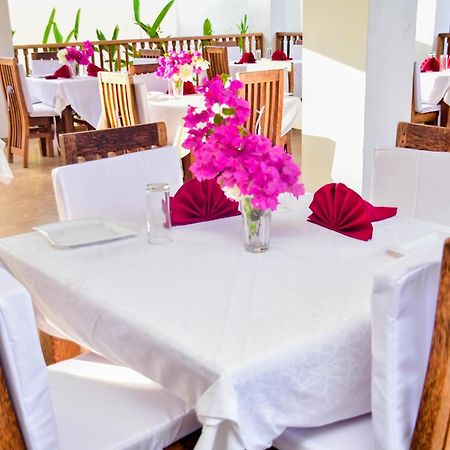 Zanoceanique Hotel Матемве Екстер'єр фото